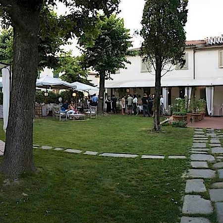 ホテル La Bussola Da Gino クアッラータ エクステリア 写真
