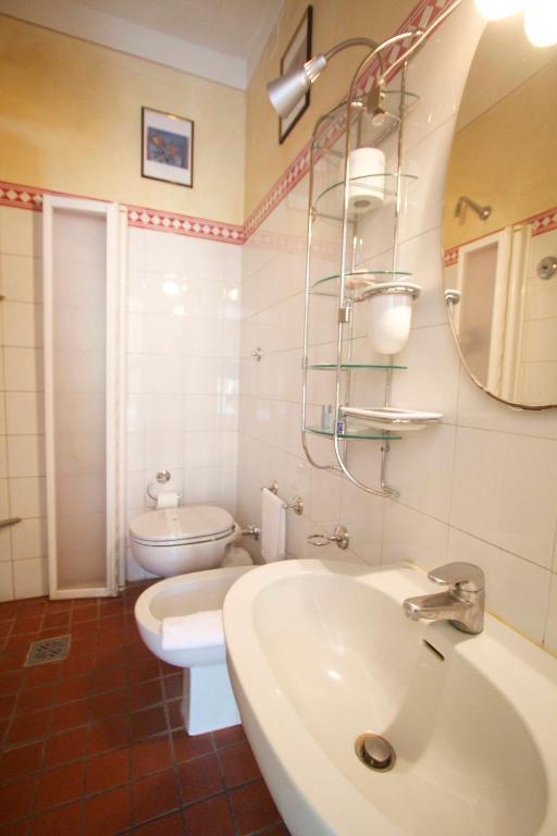 ホテル La Bussola Da Gino クアッラータ 部屋 写真